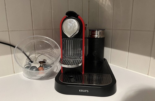 Holland Park Apartment | Charming Apartment garden view