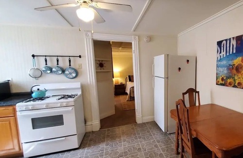 Lemay Apartment | Charming Apartment Great For Traveling Nurses