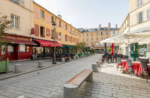 Notre-Dame Apartment | Charming Apartment in the Heart of Versailles