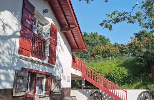 Ascain Apartment | Charming apartment, in an authentic setting, private terrace.