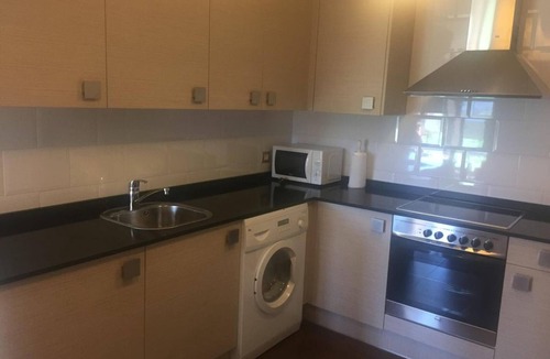 Jaca Apartment | Charming Apartment in Jaca with Terrace and Parking