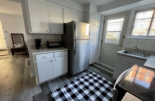 Laval Apartment | Charming apartment in Laval