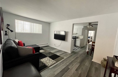 Laval Apartment | Charming apartment in Laval