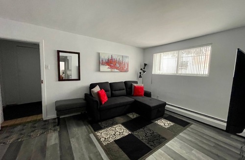 Laval Apartment | Charming apartment in Laval