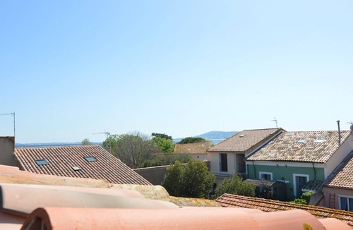 Meze Apartment | Charming apartment in Mèze, private terrace
