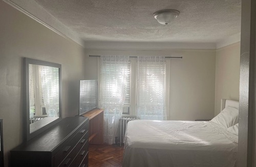 Flatlands Apartment | Charming apartment in awesome Brooklyn.