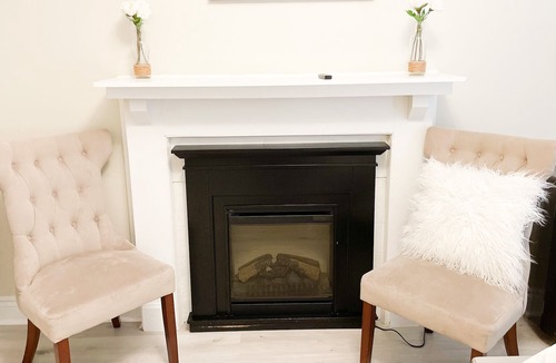 Hamilton Apartment | Charming apartment near downtown & Gage park