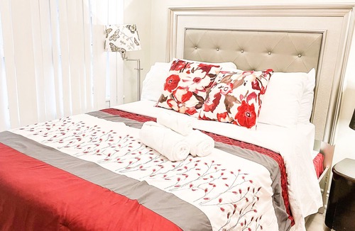 Hamilton Apartment | Charming apartment near downtown & Gage park