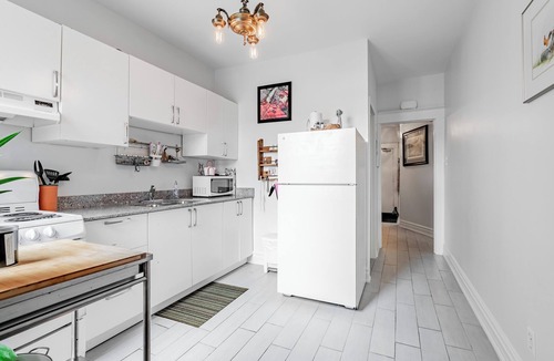 Bickford Park Apartment | Charming Apartment near UofT. Ossington/Bloor