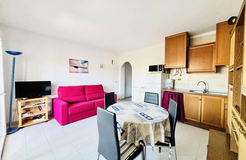 Roses Town Center Apartment | "Charming Apartment Near Beach & Market, 1 Bed + Sofa Bed, A/C, Terrace, Free Parking, Roses"