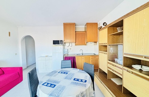Roses Town Center Apartment | "Charming Apartment Near Beach & Market, 1 Bed + Sofa Bed, A/C, Terrace, Free Parking, Roses"