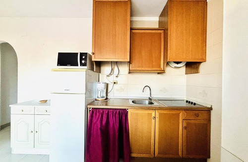 Roses Town Center Apartment | "Charming Apartment Near Beach & Market, 1 Bed + Sofa Bed, A/C, Terrace, Free Parking, Roses"