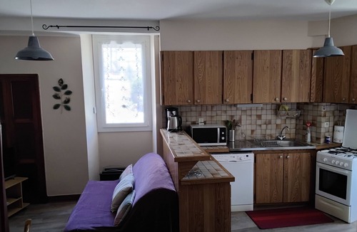 Laruns Apartment | Charming apartment on the banks of the Gave Ossau, quiet corner(4 pers)