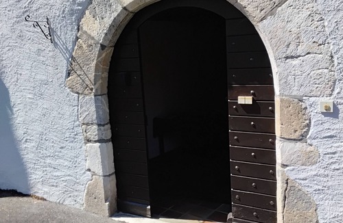 Laruns Apartment | Charming apartment on the banks of the Gave Ossau, quiet corner(4 pers)