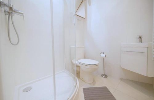 5th Arrondissement Apartment | Charming apartment on the Saône Quays