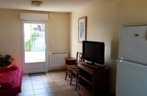 Ajac House | CHARMING APARTMENT QUIET IN GREAT HOUSE