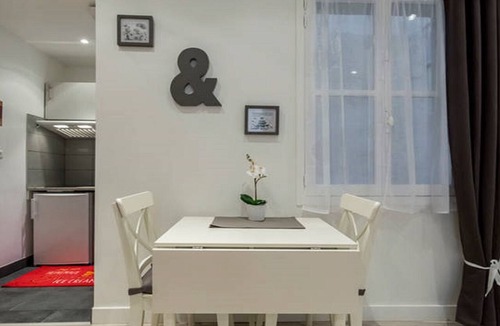 Hotel de Ville - Quinconces Apartment | Charming Apartment/Rue Des Faussets/St Pierre * (2nd floor)
