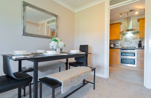 Broad Oak Condo | Charming Apartment w/Parking