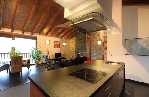 Sumbilla Cottage | Charming apartment with mountain views for 4 people, Casa Angiz Etxea 1