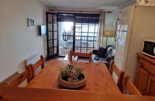 Pedrinya Apartment | Charming apartment with private terrace and pool in L'Escala