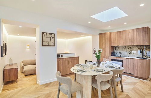 Hopital Saint-Louis Apartment | Charming Apartment With AC - Canal Saint-martin