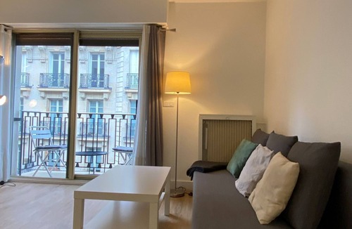 Faubourg-du-Roule Apartment | Charming apartment with balcony at Champs-Elysées