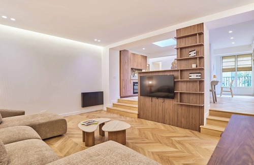 Hopital Saint-Louis Apartment | Charming apartment with AC - Canal Saint-Martin