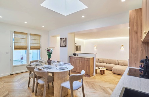 Hopital Saint-Louis Apartment | Charming apartment with AC - Canal Saint-Martin