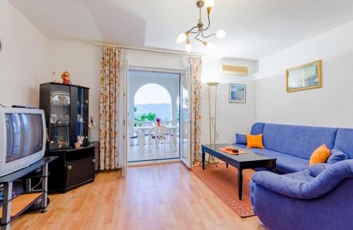 Mastrinka Apartment | Charming apartment with private pool in Mastrinka - 98 sqm