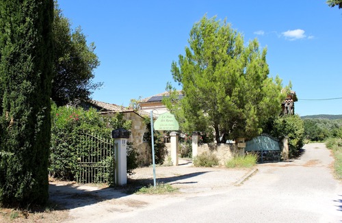 Goudargues Apartment | Charming Apartments in the Mas de Soleil (Gîte "Nostalgie")