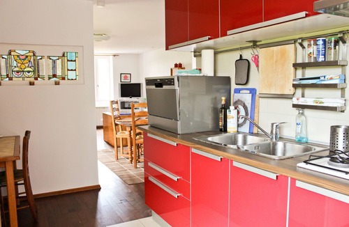 Goudargues Apartment | Charming Apartments in the Mas de Soleil (Gîte "Viva")