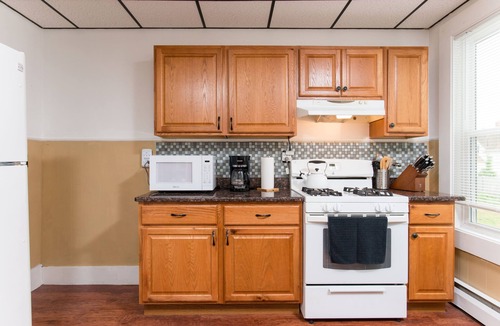 Ipswich Apartment | Charming apt -2 Bedroom -Close to Beach/Sleeps 6