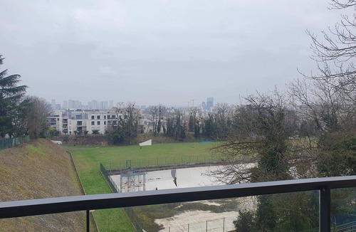 Villejuif Apartment | Charming apt with parking near Paris