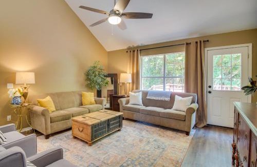Fayetteville House | Charming Arkansas Retreat w/Deck, Near Downtown!