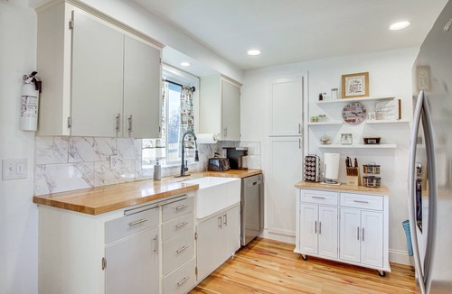 Arlington House | Charming Arlington Home w/Hot Tub & Fenced Yard!