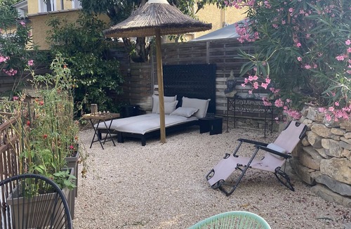 Les 3 Ponts House | Charming artist's house.