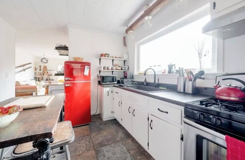 Prattsville House | Charming Ashland Cottage on 5+ acres—minutes to Windham Mountain