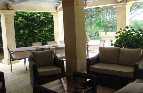 Tizac-de-Lapouyade House | Charming atypical stone house