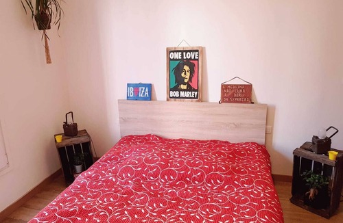 Saint-Ouen Apartment | Charming atypical apartment