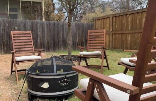 Cherrywood House | Charming Austin Cottage, Work/Vacation Lifestyle