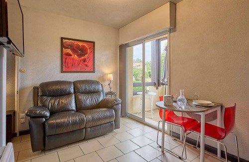 Barbotan-les-Thermes Apartment | Charming bright apartment, terrace, free parking, pets allowed