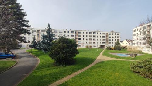 Bagneux Apartment | Charming Bagneux Nest