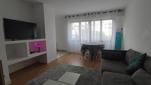 Bagneux Apartment | Charming Bagneux Nest