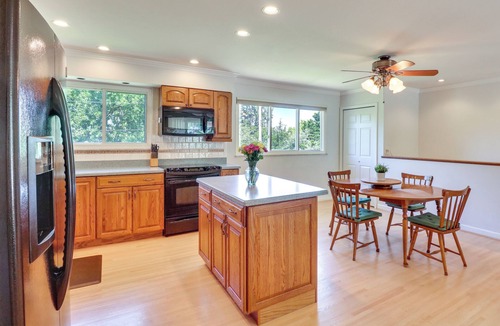 Ballwin House | Charming Ballwin Home < 1 Mi to Vlasis Park!