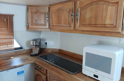 Les Halles - Valliere Apartment | Charming barge with terrace