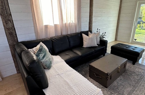 Qu'Appelle House | Charming barn loft on Qu'Appelle area farm with AC