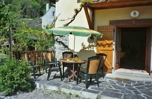 Viger Ski Chalet | Charming barn near Argelès & Lourdes in Hautes-Pyrénées, pets welcome, wifi