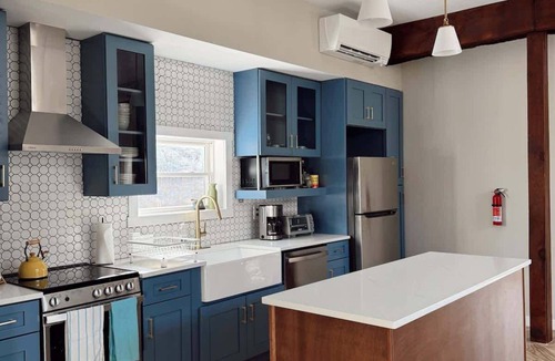 Lanesville House | Charming barnyard near Hunter