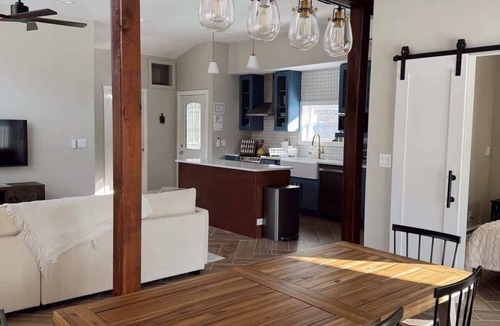 Lanesville House | Charming barnyard near Hunter