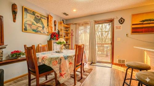 North Saint Paul Apartment | Charming Basement Stay with Workspace AC & Fire Pit